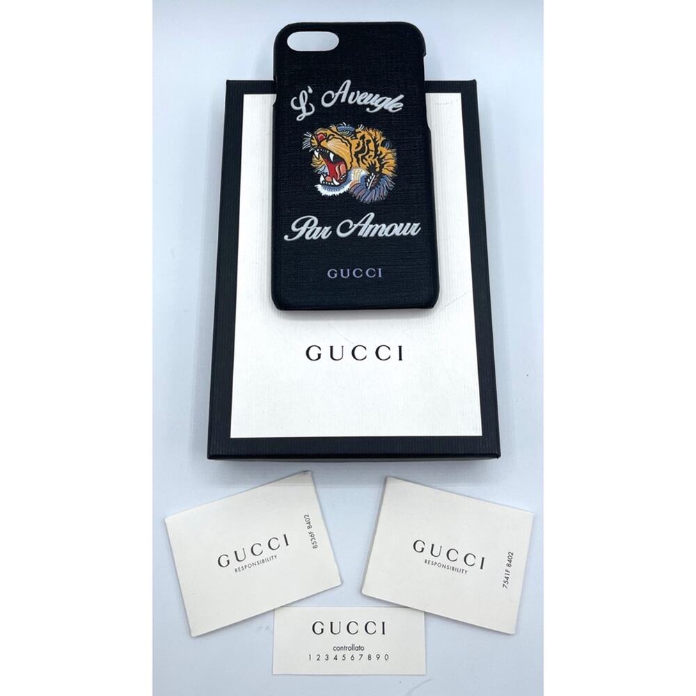 IPhone SE 3rd gen NWT GUCCI GG Supreme Tiger L’Aveugle Par Amour Print IPhoneSE3